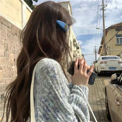 我才不要和人类恋爱呢